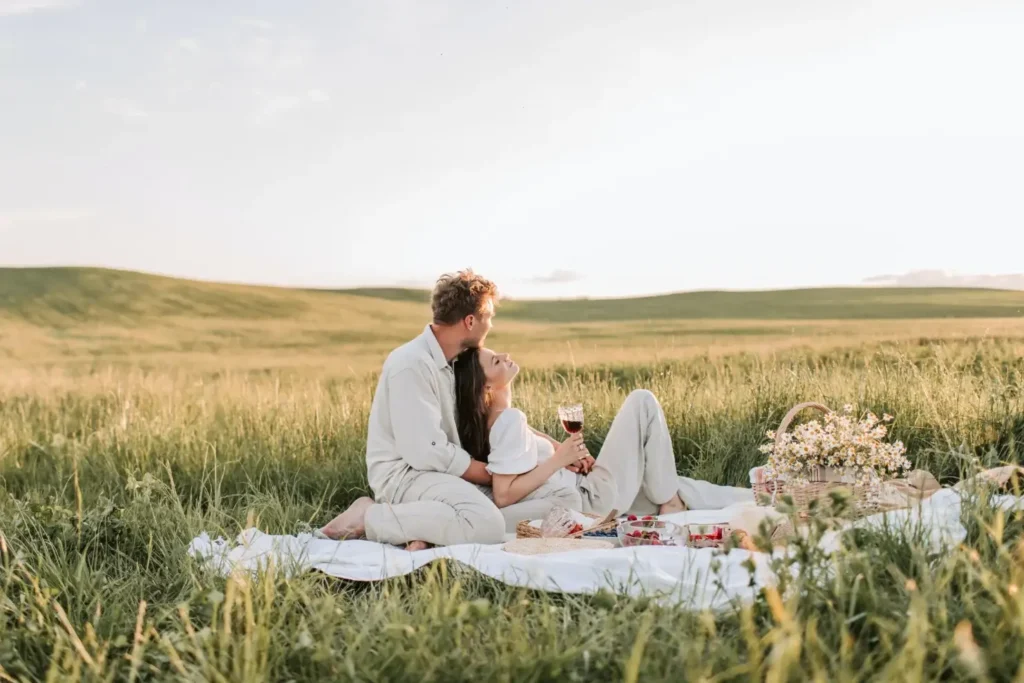 white picnic blanket waterproof